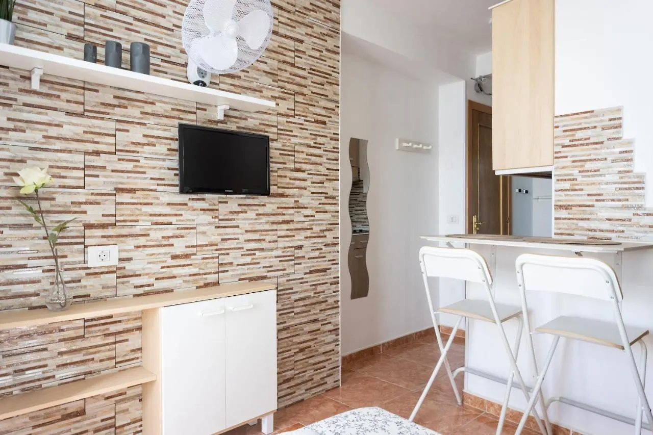 Apartamentos Ohana - Edificio Tonillo Los Cristianos  Los Cristianos (Tenerife)