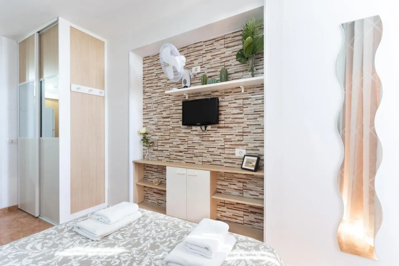 Apartamentos Ohana - Edificio Tonillo Лос Кристианос 0*,